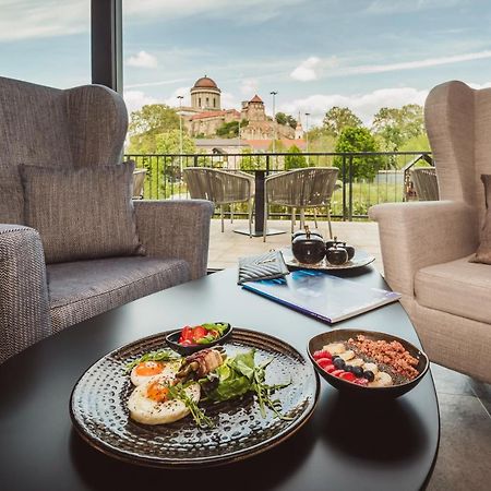 Mediterraneo Luxury Room Esztergom Exterior foto