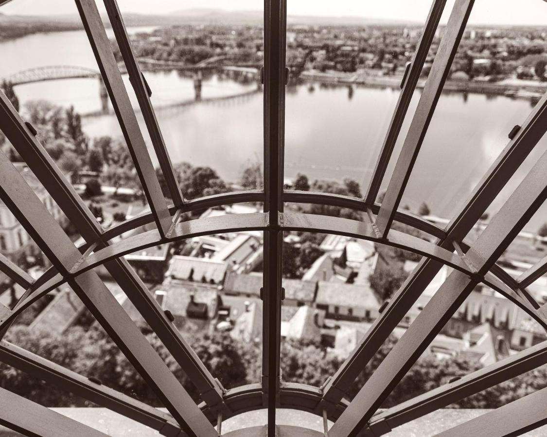 Mediterraneo Luxury Room Esztergom Exterior foto