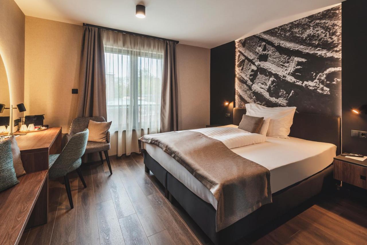 Mediterraneo Luxury Room Esztergom Exterior foto