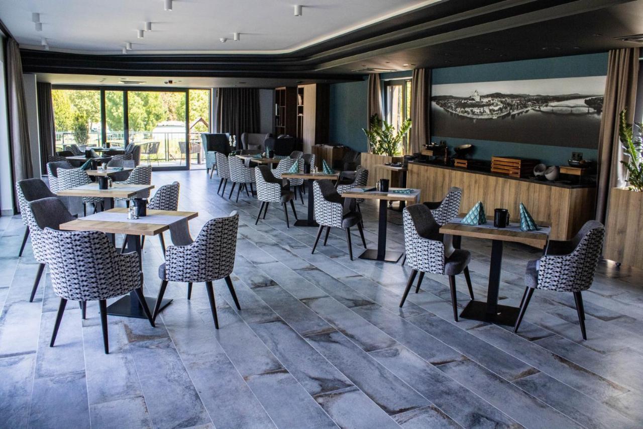 Mediterraneo Luxury Room Esztergom Exterior foto